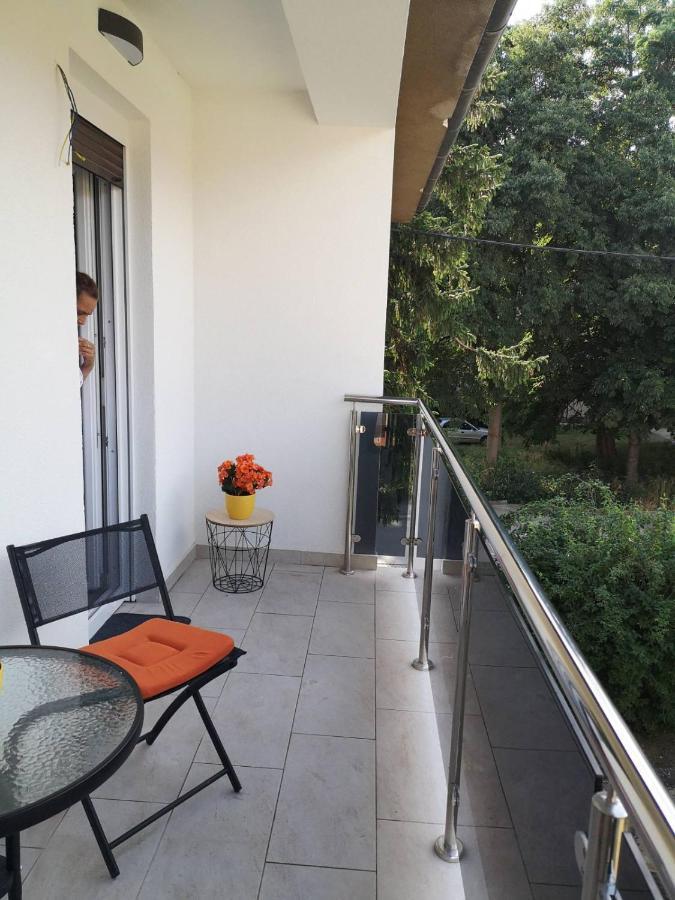 Eugenia Apartment Pula Bagian luar foto