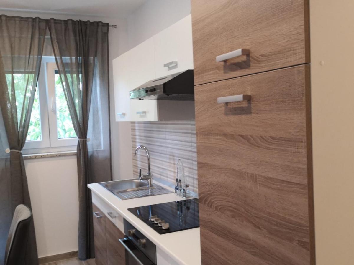 Eugenia Apartment Pula Bagian luar foto